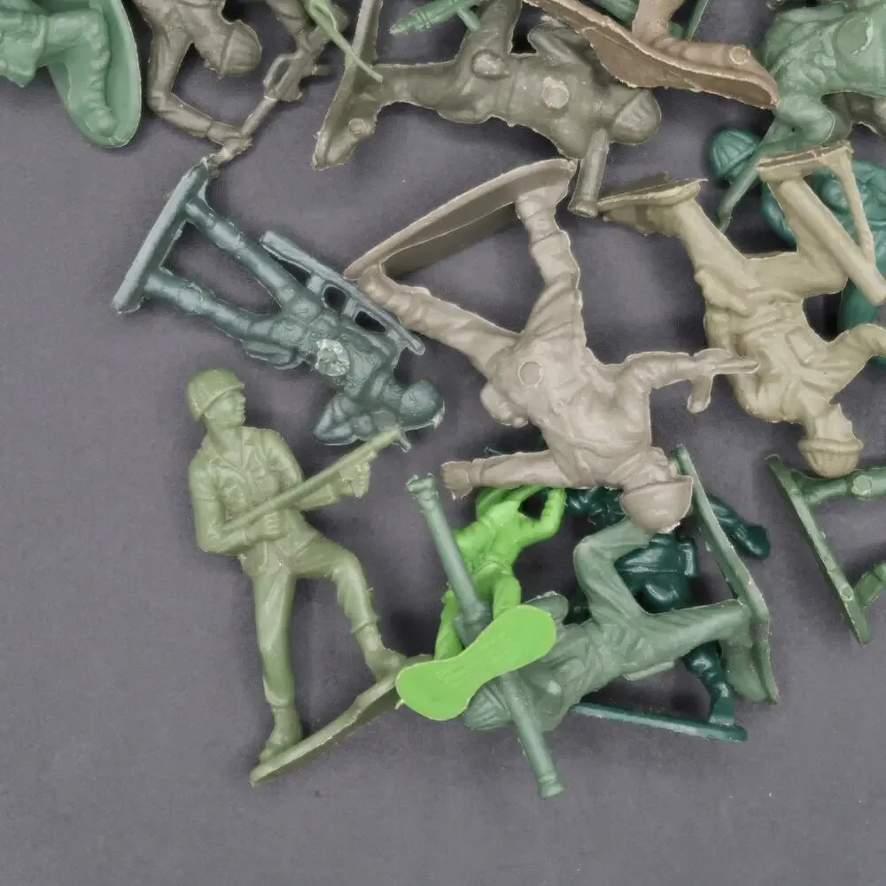 Plastic Green Army Men Set Vintage Classic Toys China Quart Bag